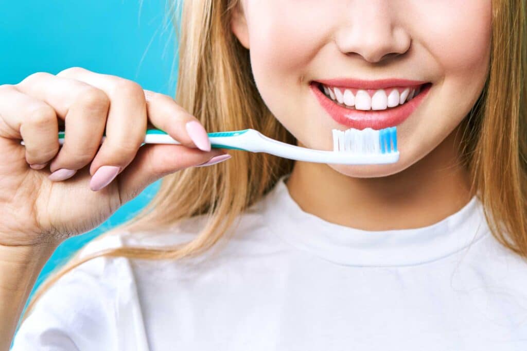 Limpieza-y-Examen-Dental-4-1024x682